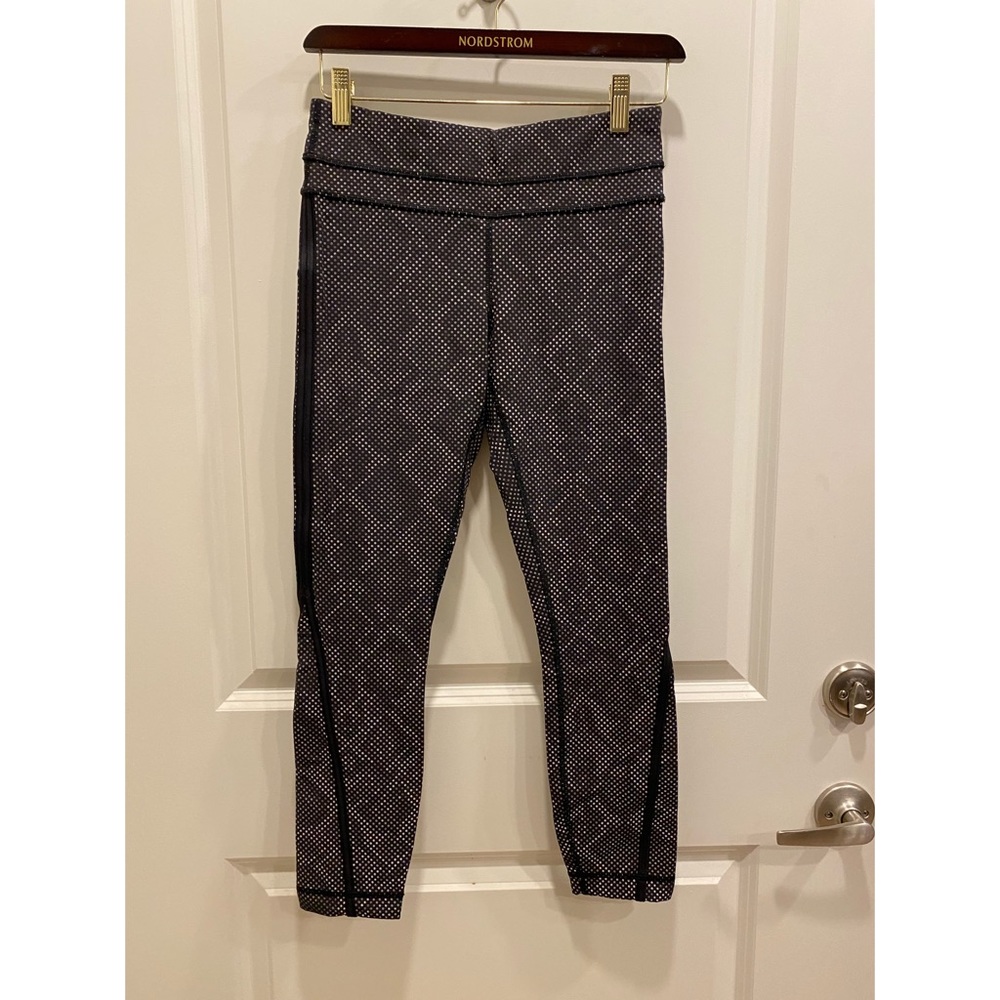 Reflective Lululemon 7/8 Leggings